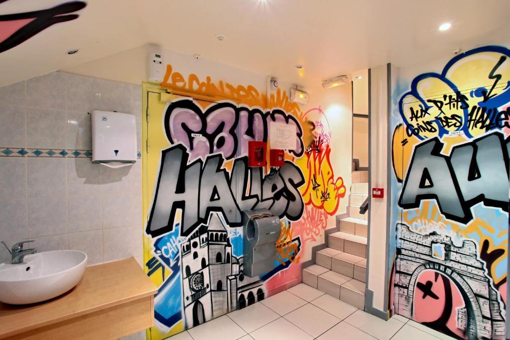 Hotel Le Coin Des Halles Каор Экстерьер фото